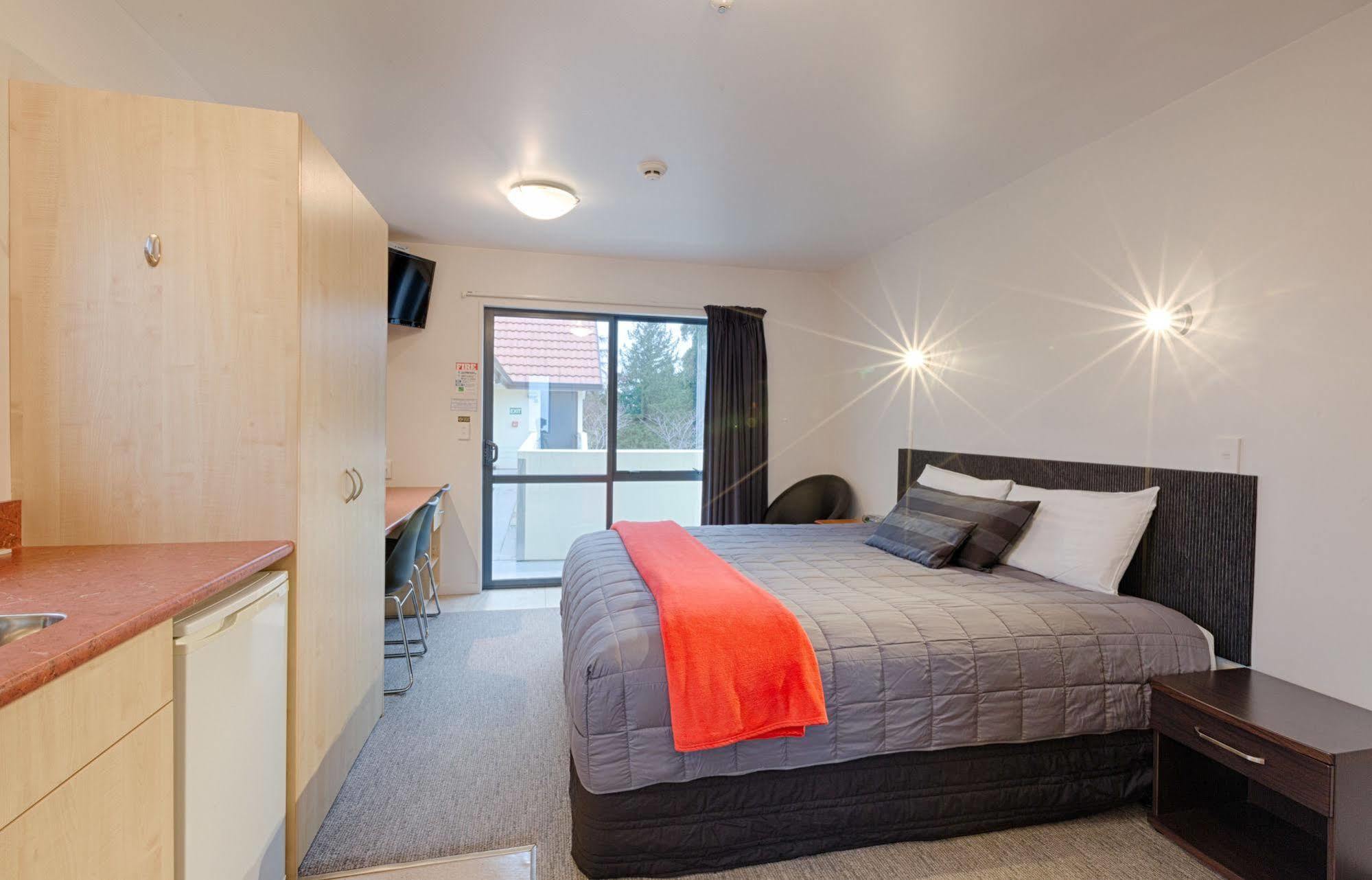 Bella Vista Motel Te Anau Dış mekan fotoğraf