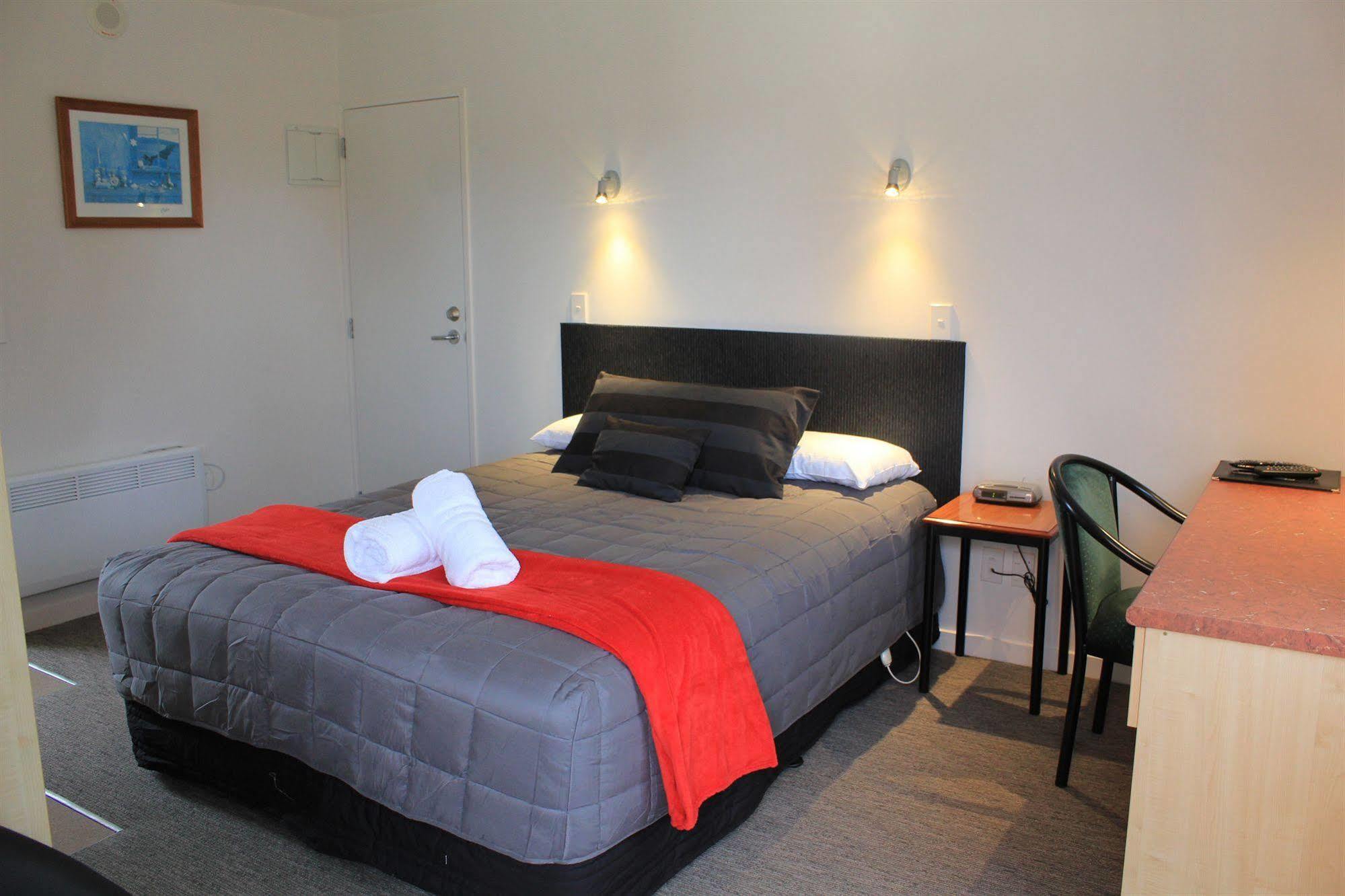 Bella Vista Motel Te Anau Dış mekan fotoğraf