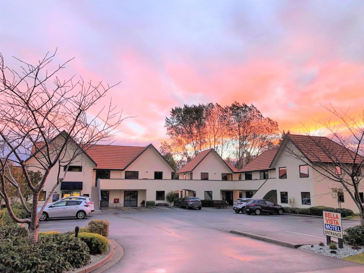 Bella Vista Motel Te Anau Dış mekan fotoğraf