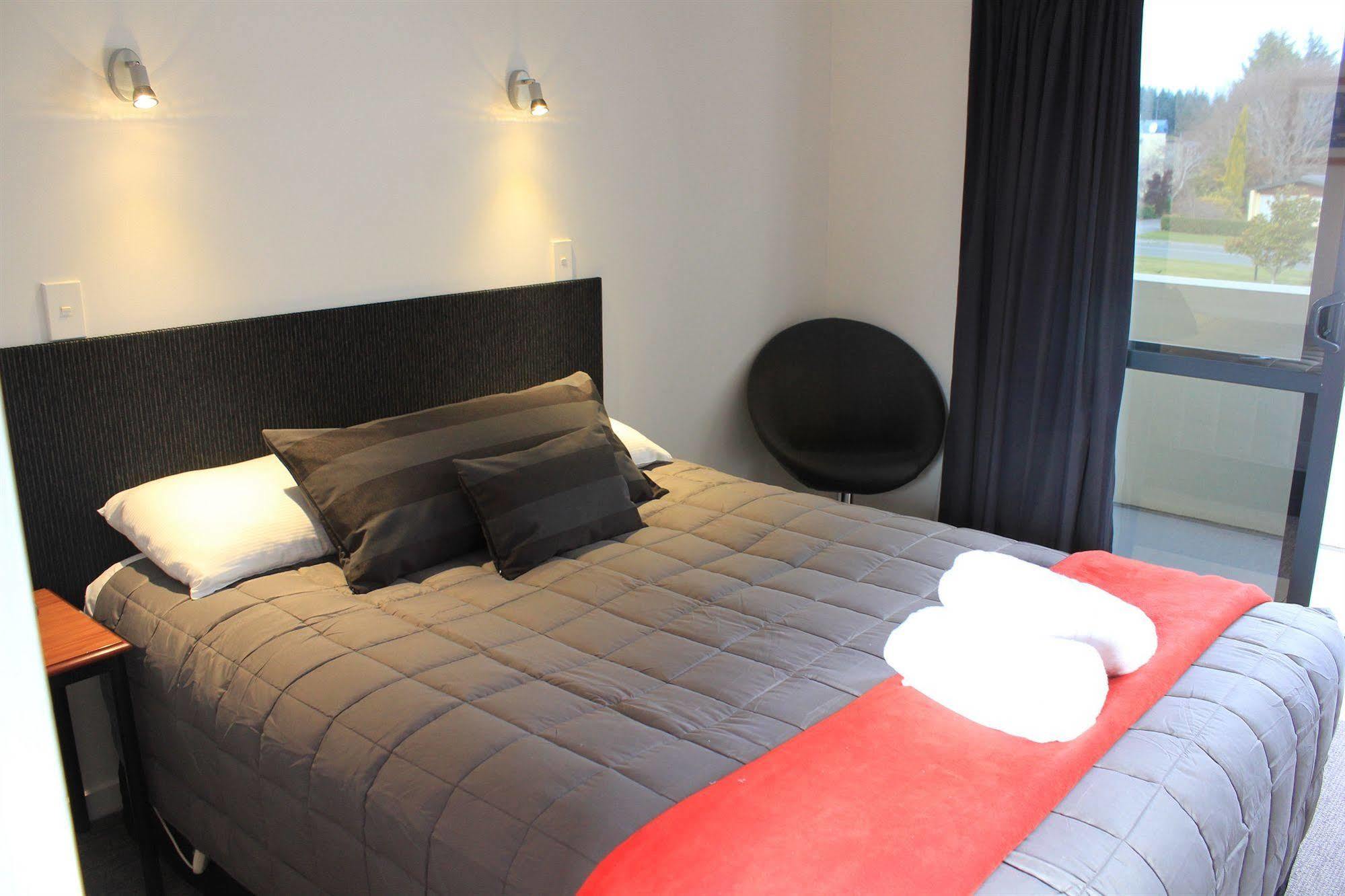 Bella Vista Motel Te Anau Dış mekan fotoğraf