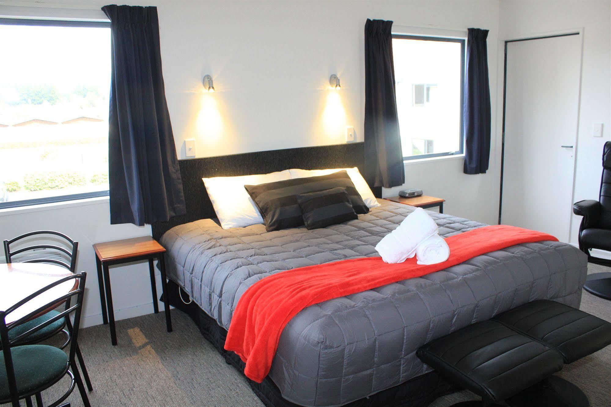 Bella Vista Motel Te Anau Dış mekan fotoğraf