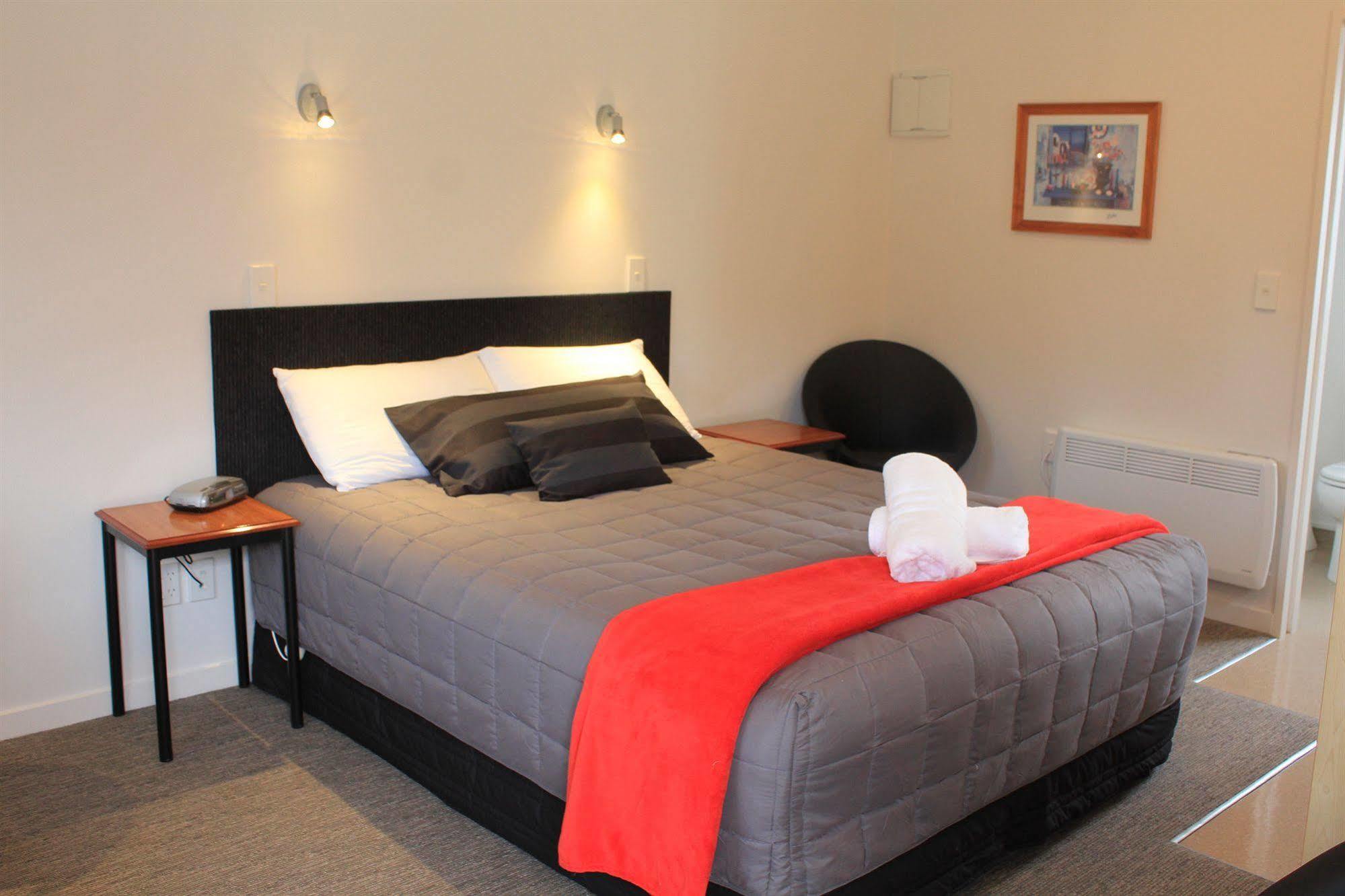 Bella Vista Motel Te Anau Dış mekan fotoğraf